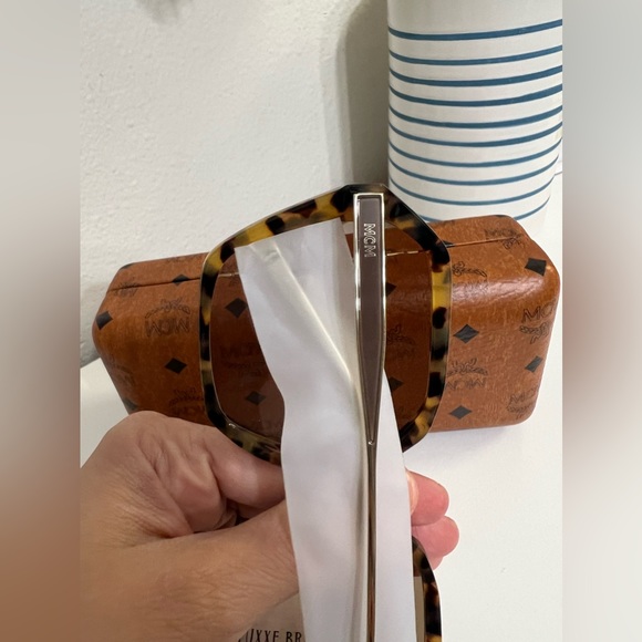 NEW MCM HAVANA SUNGLASSES - Picture 2 of 5
